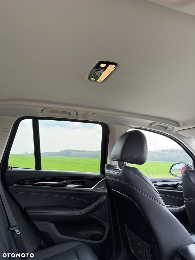 BMW X3 xDrive20d - 21