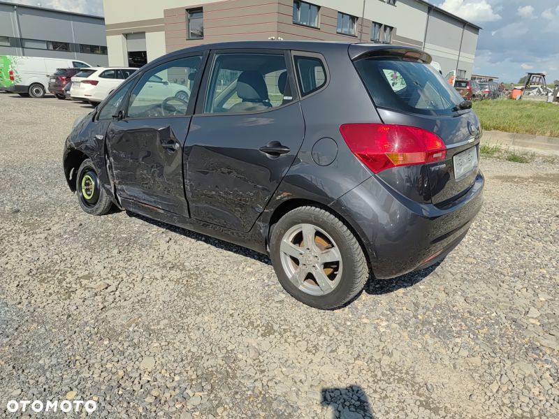 Kia Venga - 14