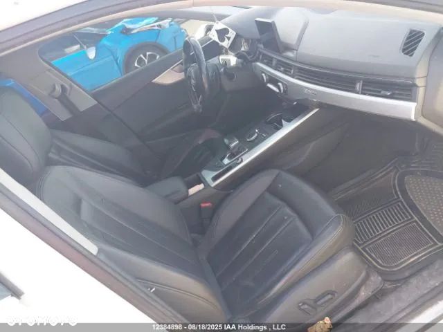 Audi A4 Limousine 45 TFSI quattro S tronic S line - 5