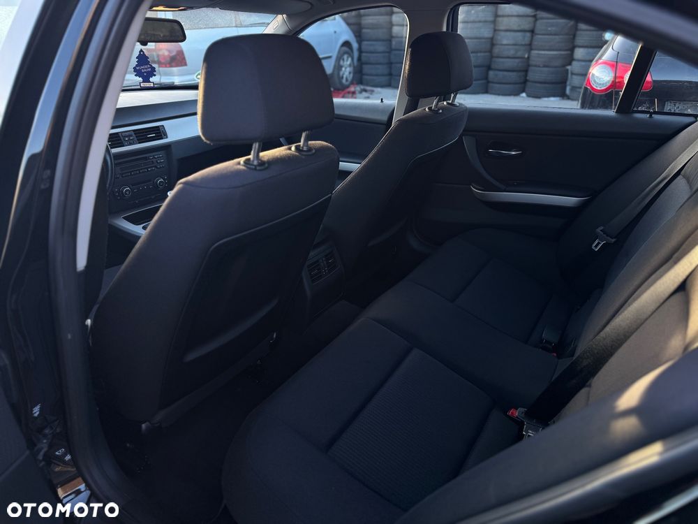 BMW Seria 3 320d DPF - 25