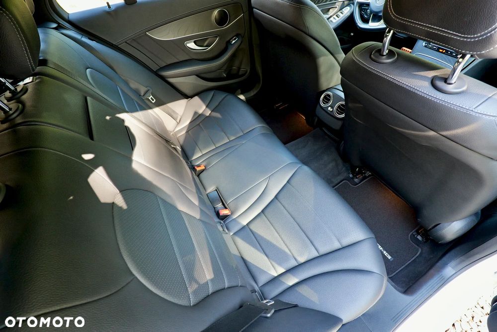 Mercedes-Benz Klasa C 200 4-Matic 9G-TRONIC - 29