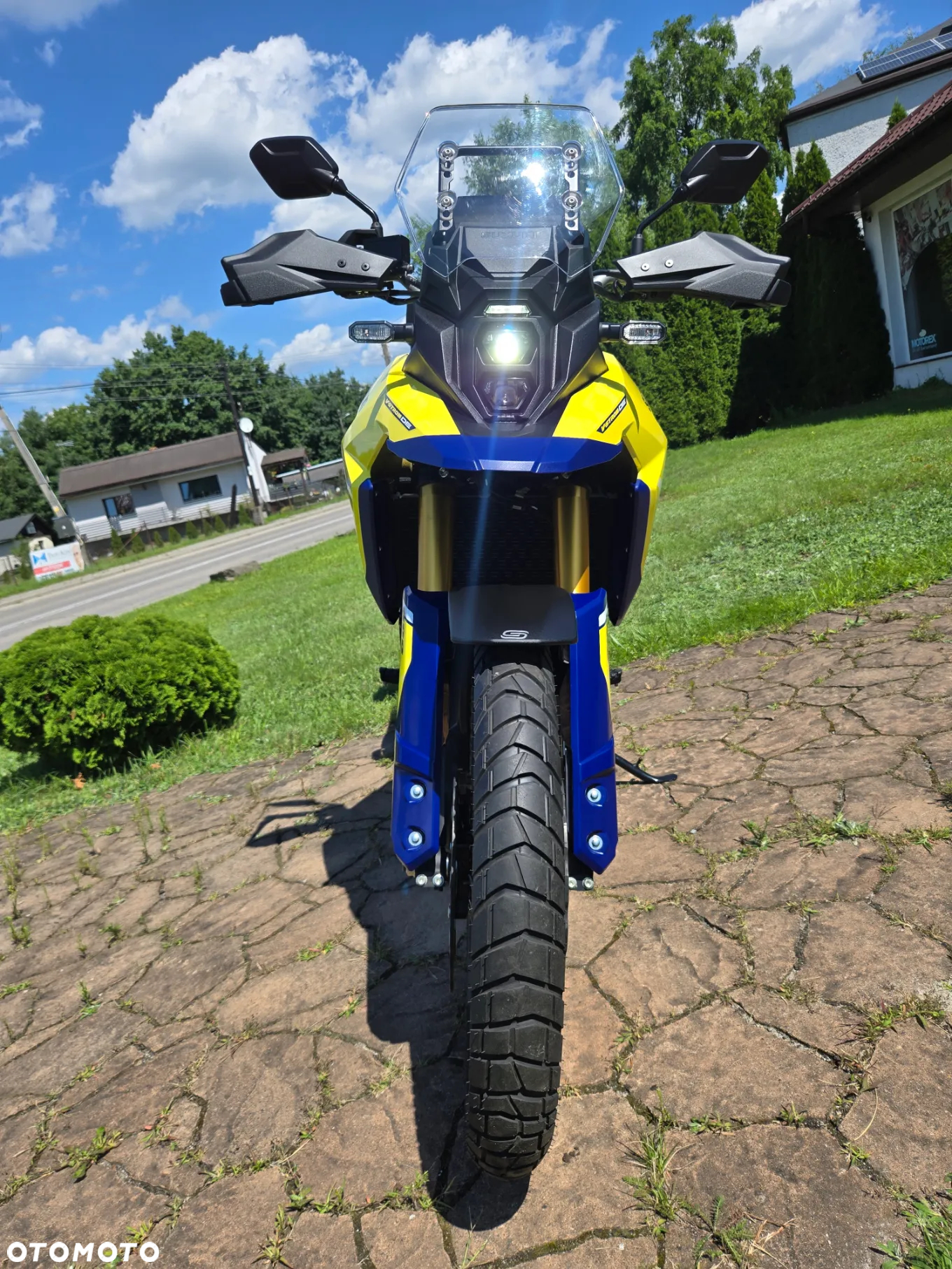 Suzuki V-STROM - 15