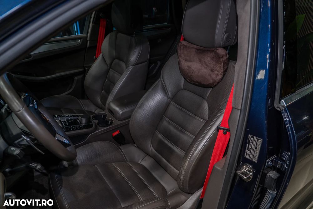 Porsche Macan Turbo PDK - 15