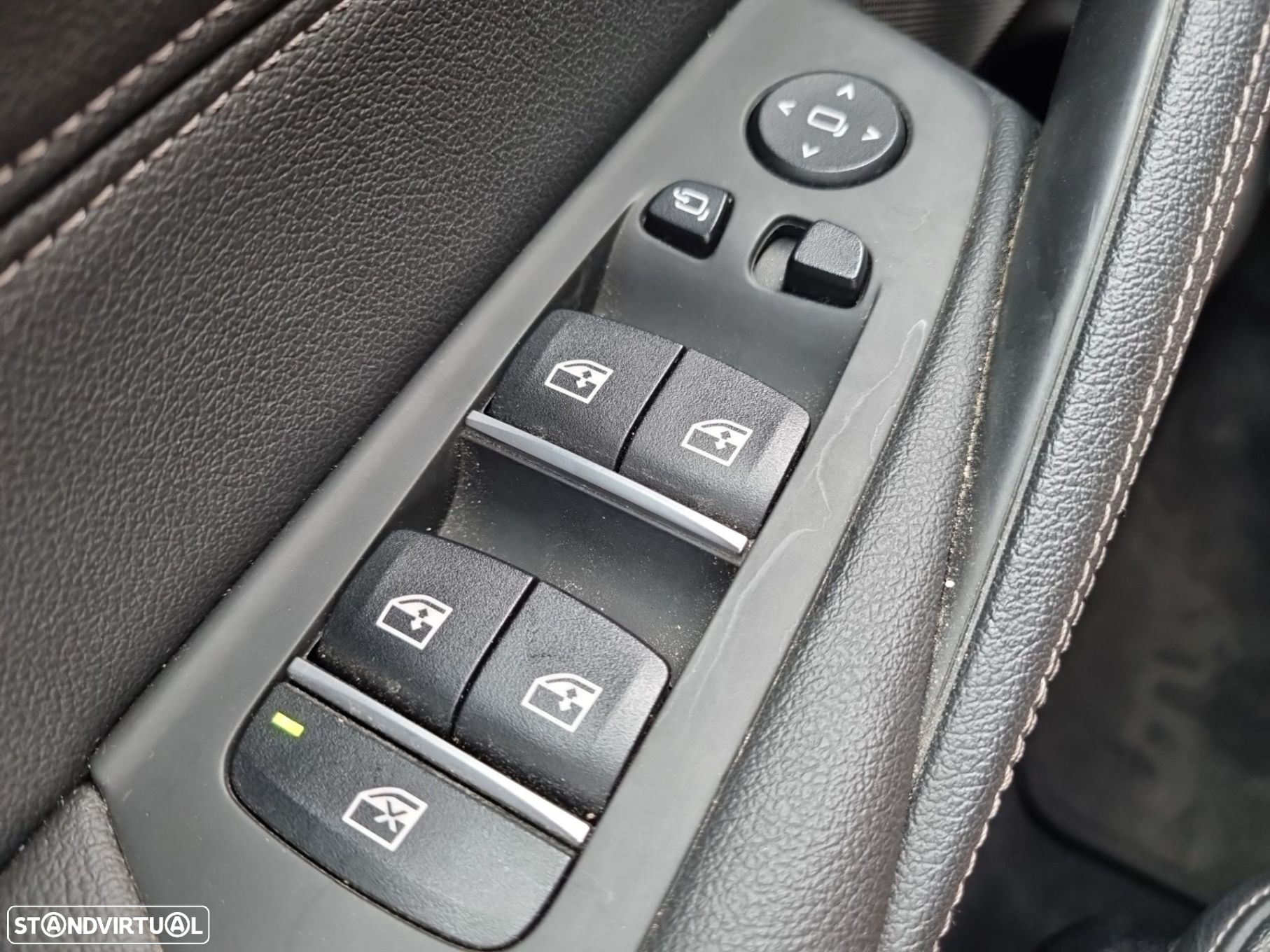 BMW 520 d Pack Desportivo M Auto - 25