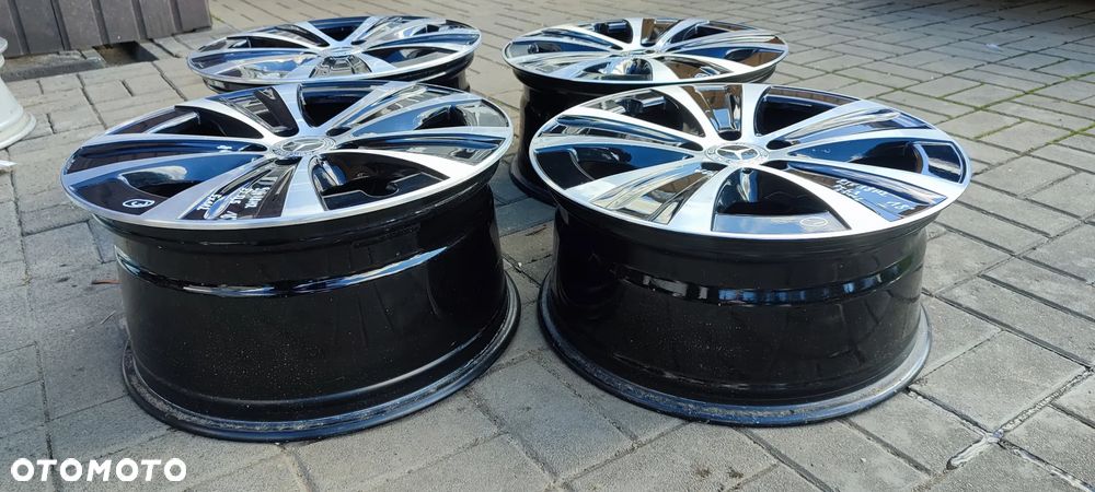 FELGI ALUMINIOWE STOPNIOWANE 5x112 2x8J18 CALI ET 43 2134013700 fi 66,6 2x9Jx18 CALI ET 52,5 2134015300 KOMPLET - 13