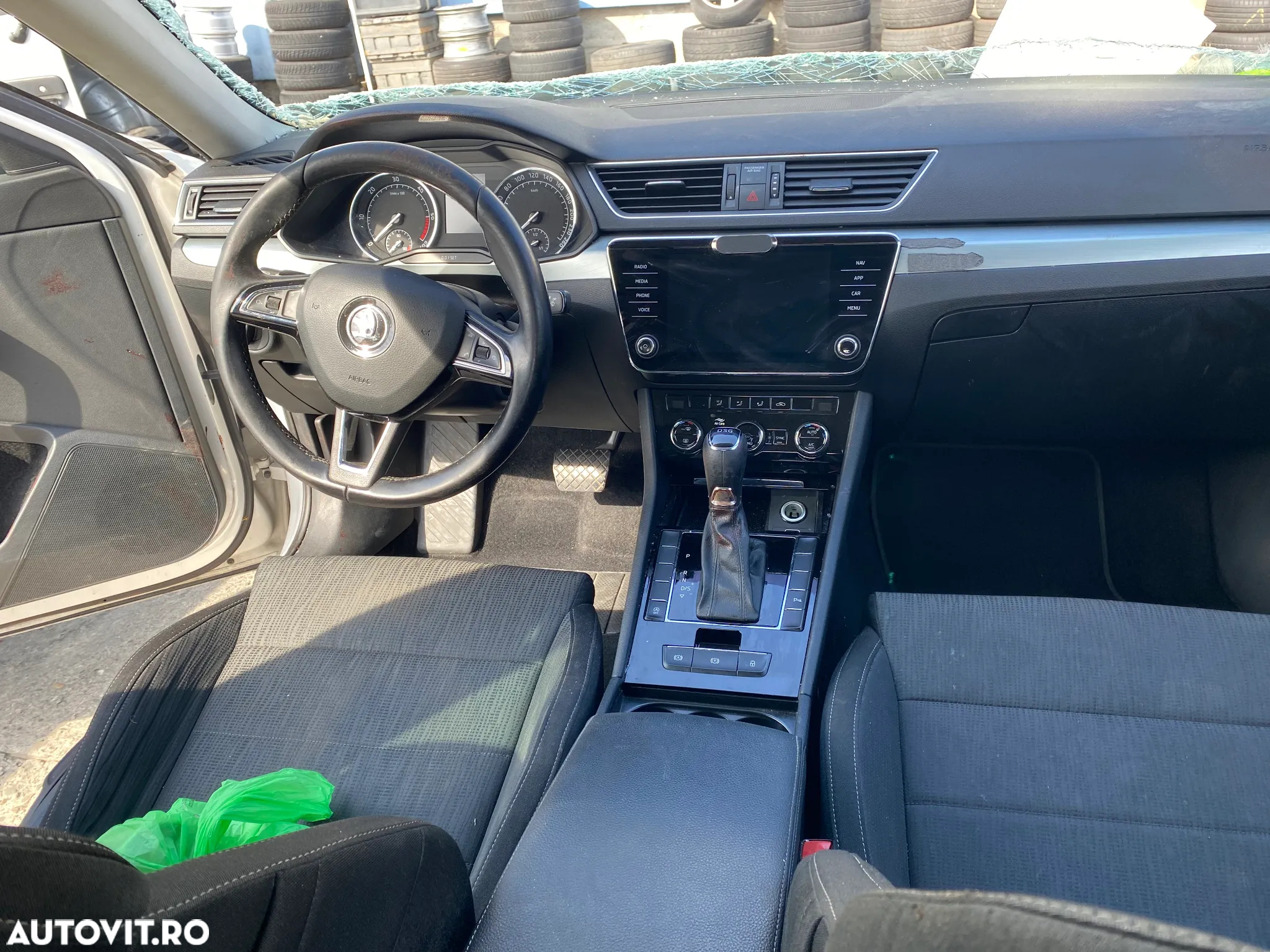 Dezmembrez piese Skoda Superb 3 - 4