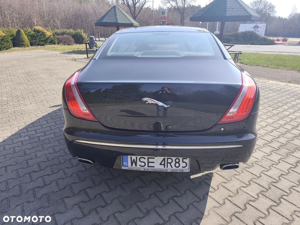 Jaguar XJ 3.0 D V6 LWB Portfolio - 4