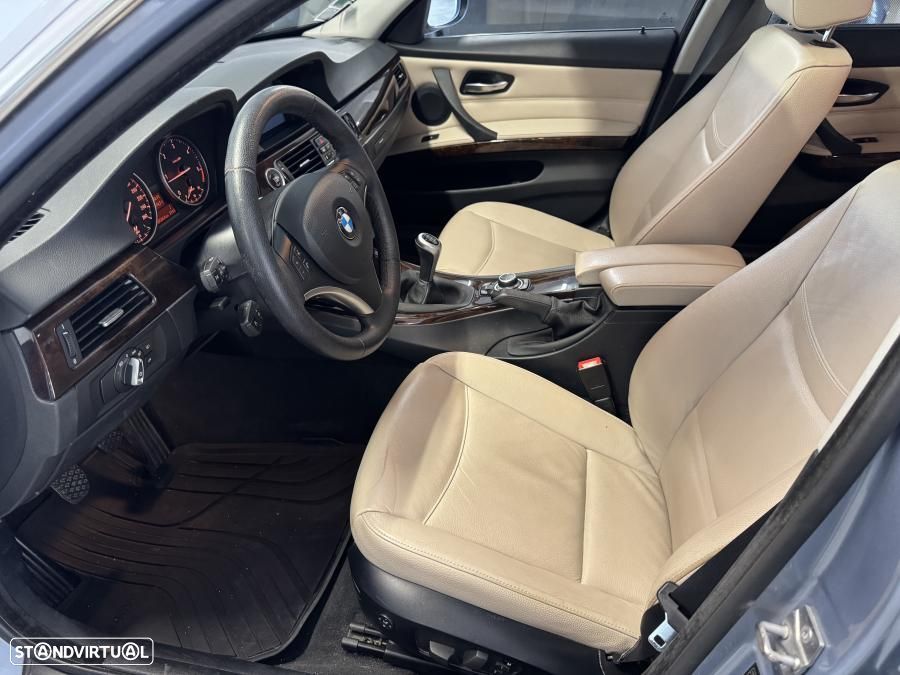 BMW 320 d Navigation - 10