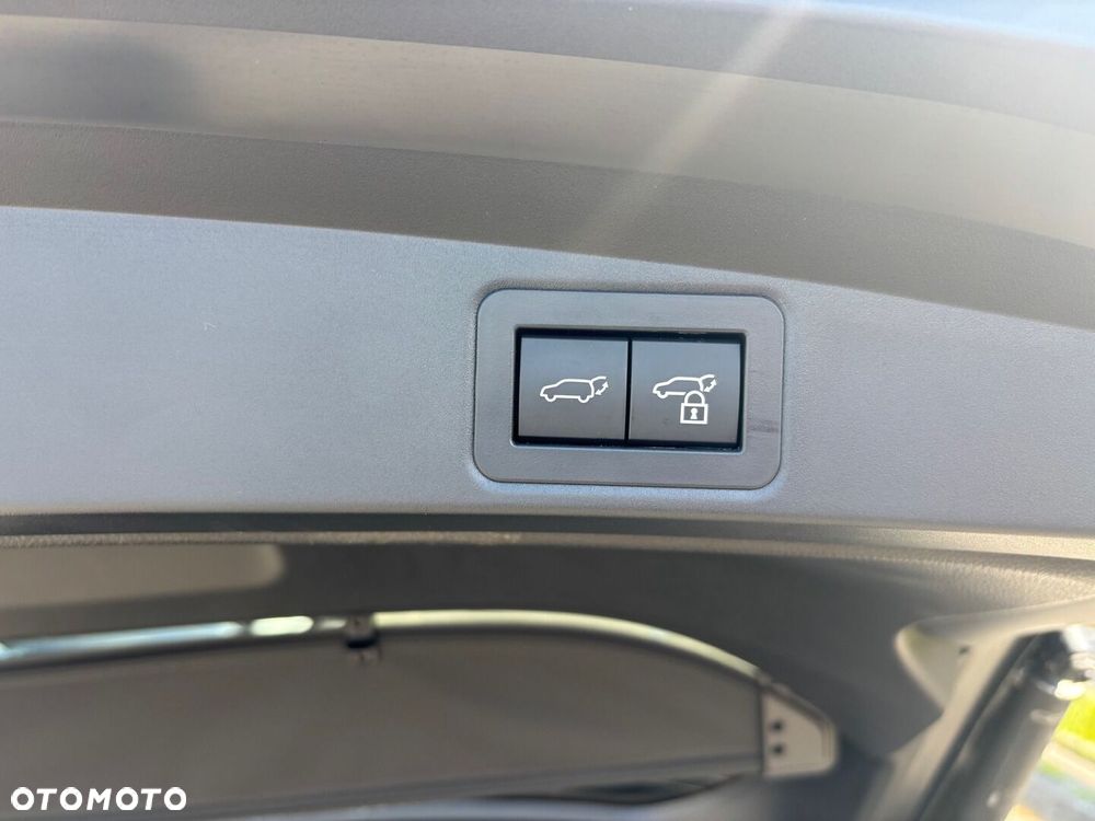Toyota Corolla 2.0 Hybrid Style - 19