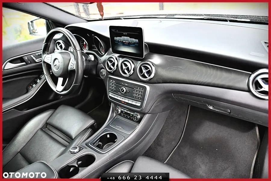 Mercedes-Benz GLA 250 7G-DCT AMG Line - 18