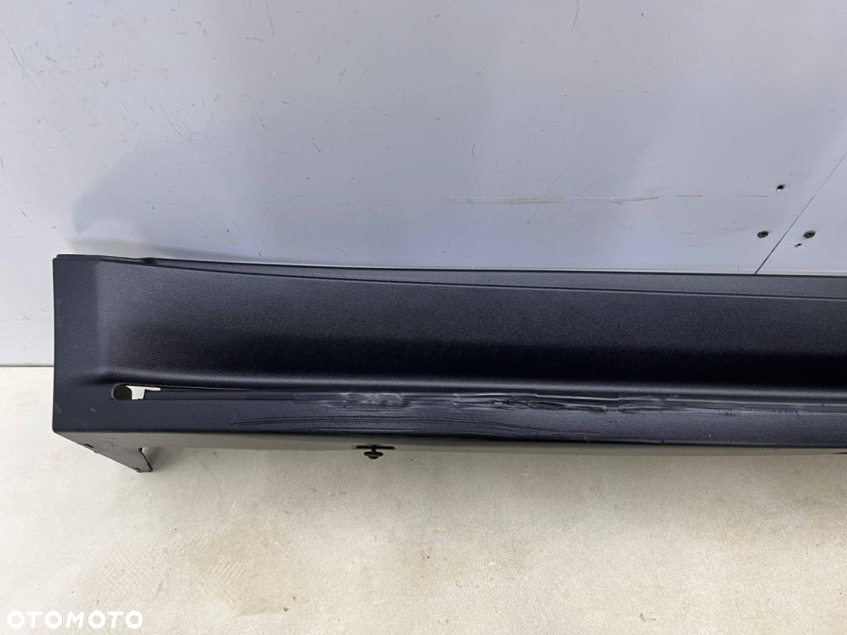 Nakładka progu Mercedes ML II w164 AMG 05-11r. PRAWA dolna podpora listwa stopnia progu a1646901475 - 4