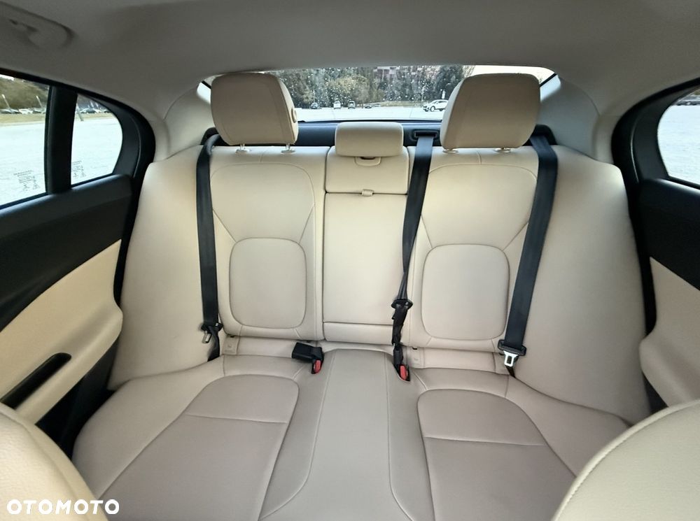 Jaguar XE 25t AWD Prestige - 13