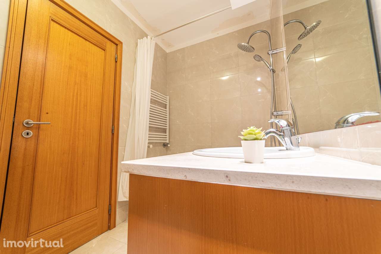 T3 Último Andar (5.º) - Frente poente para praça-jardim - Grande imagem: 2/45