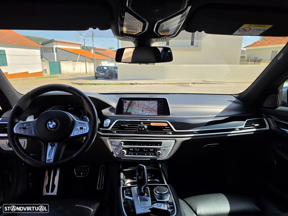 BMW 745 e iPerformance Pack M Auto - 32