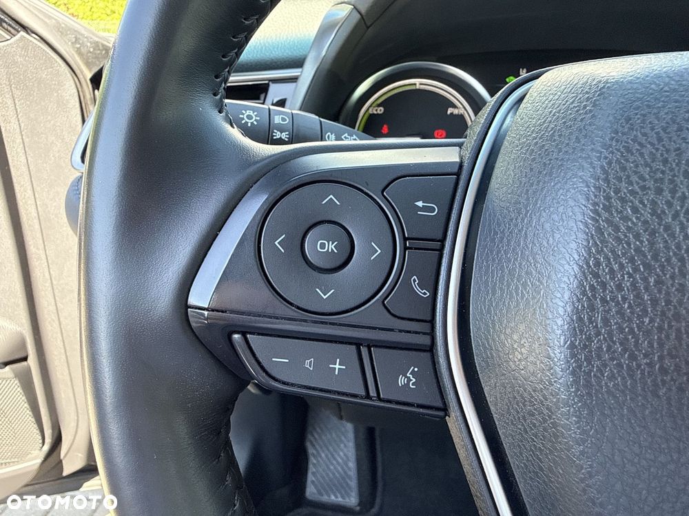 Toyota Camry 2.5 Hybrid Comfort CVT - 21
