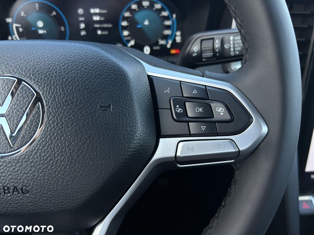 Volkswagen Amarok - 21
