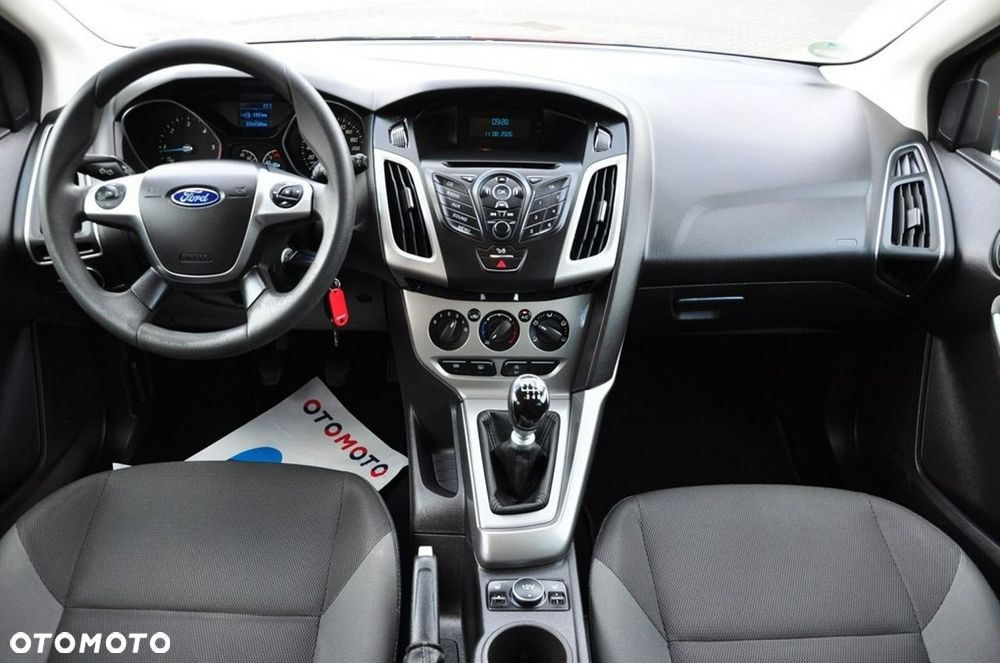 Ford Focus - 30