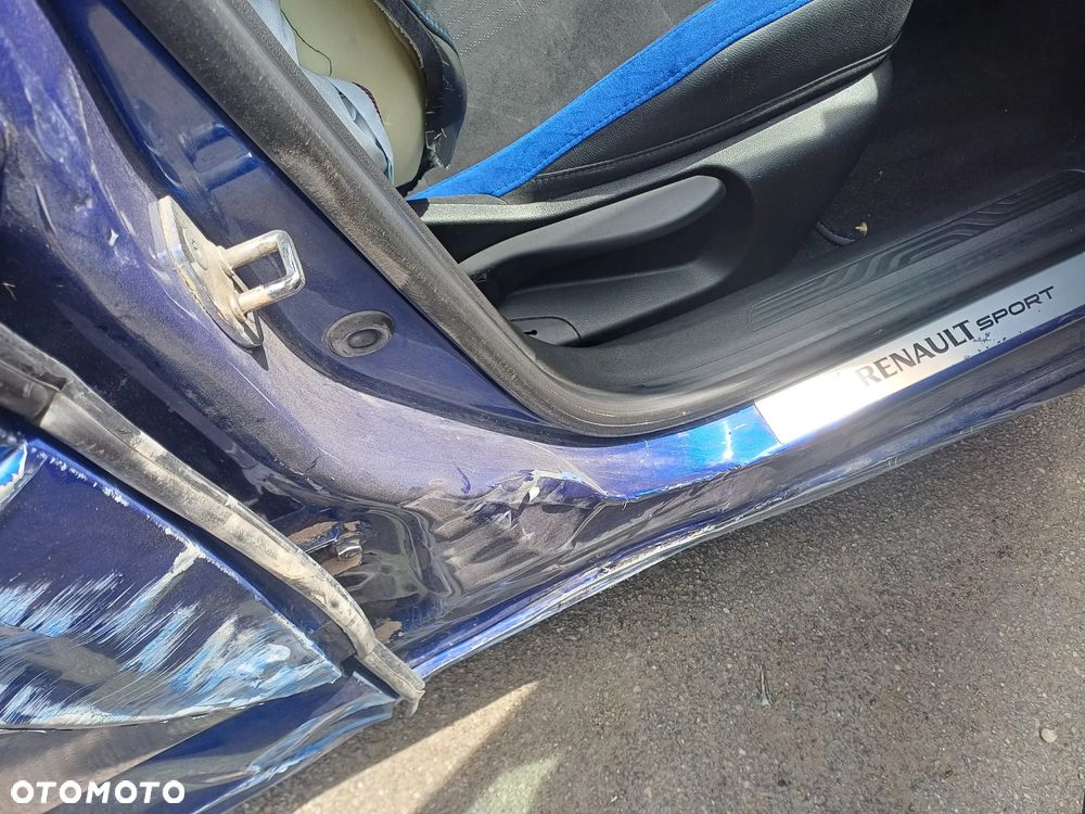 Renault Megane ENERGY TCe 205 EDC GT - 22