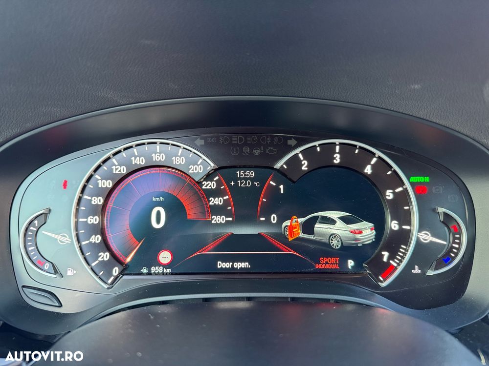 BMW Seria 5 530i Aut. Sport Line - 15