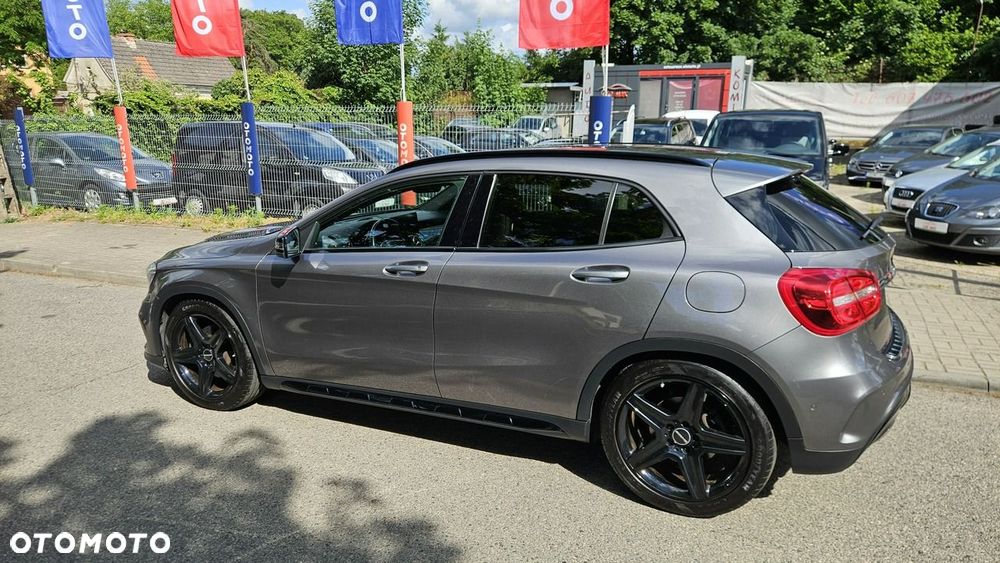 Mercedes-Benz GLA 250 4-Matic AMG Line - 12