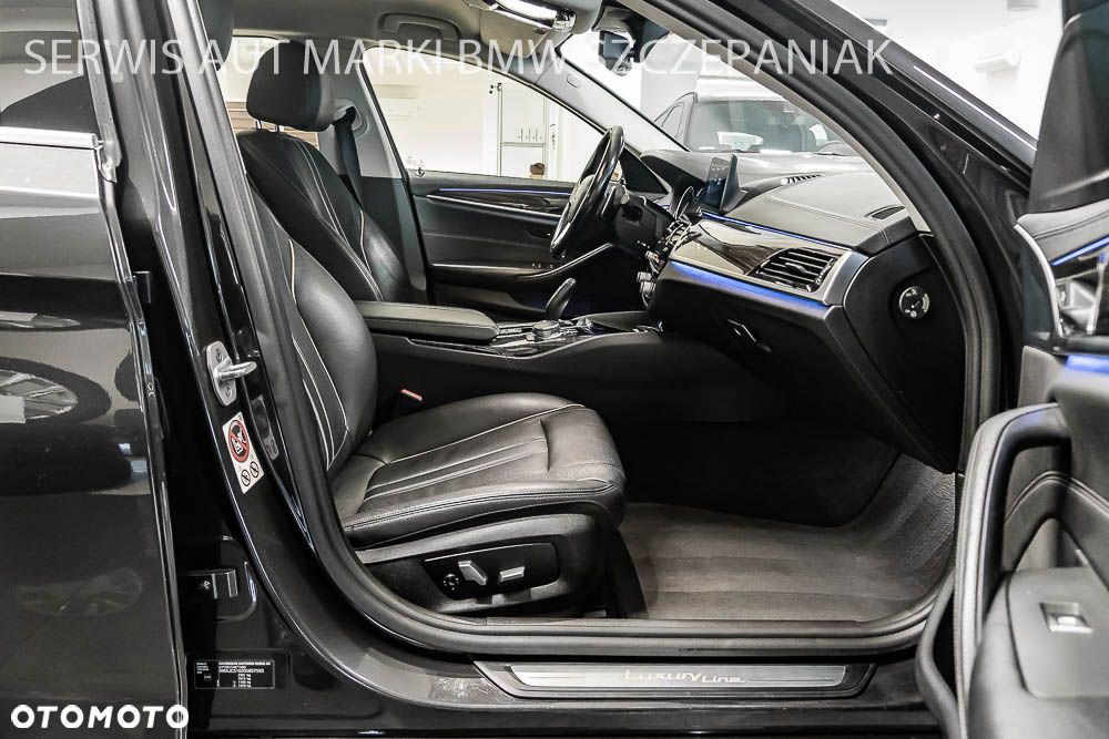 BMW Seria 5 520d xDrive Luxury Line - 28