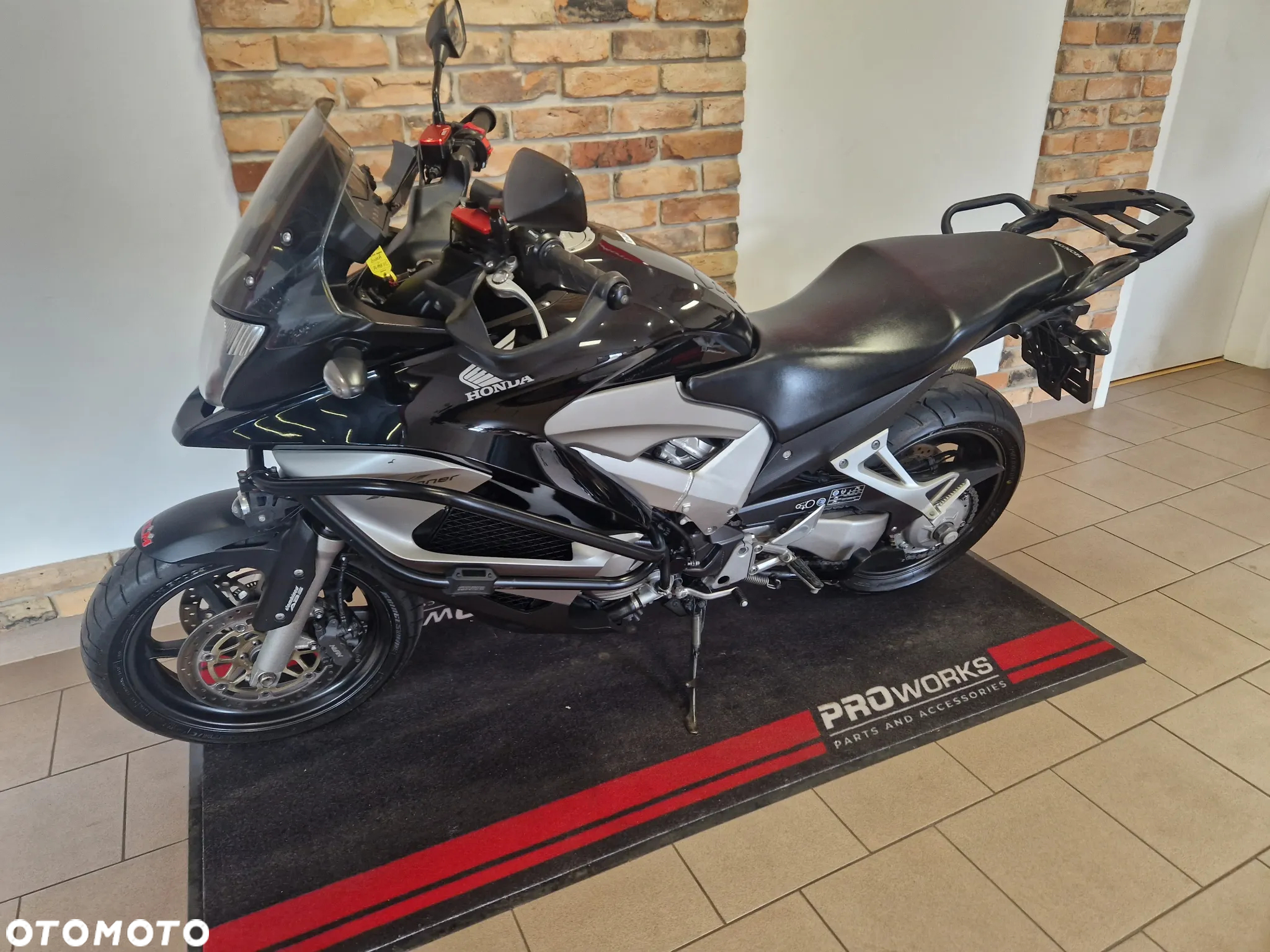 Honda VFR - 6