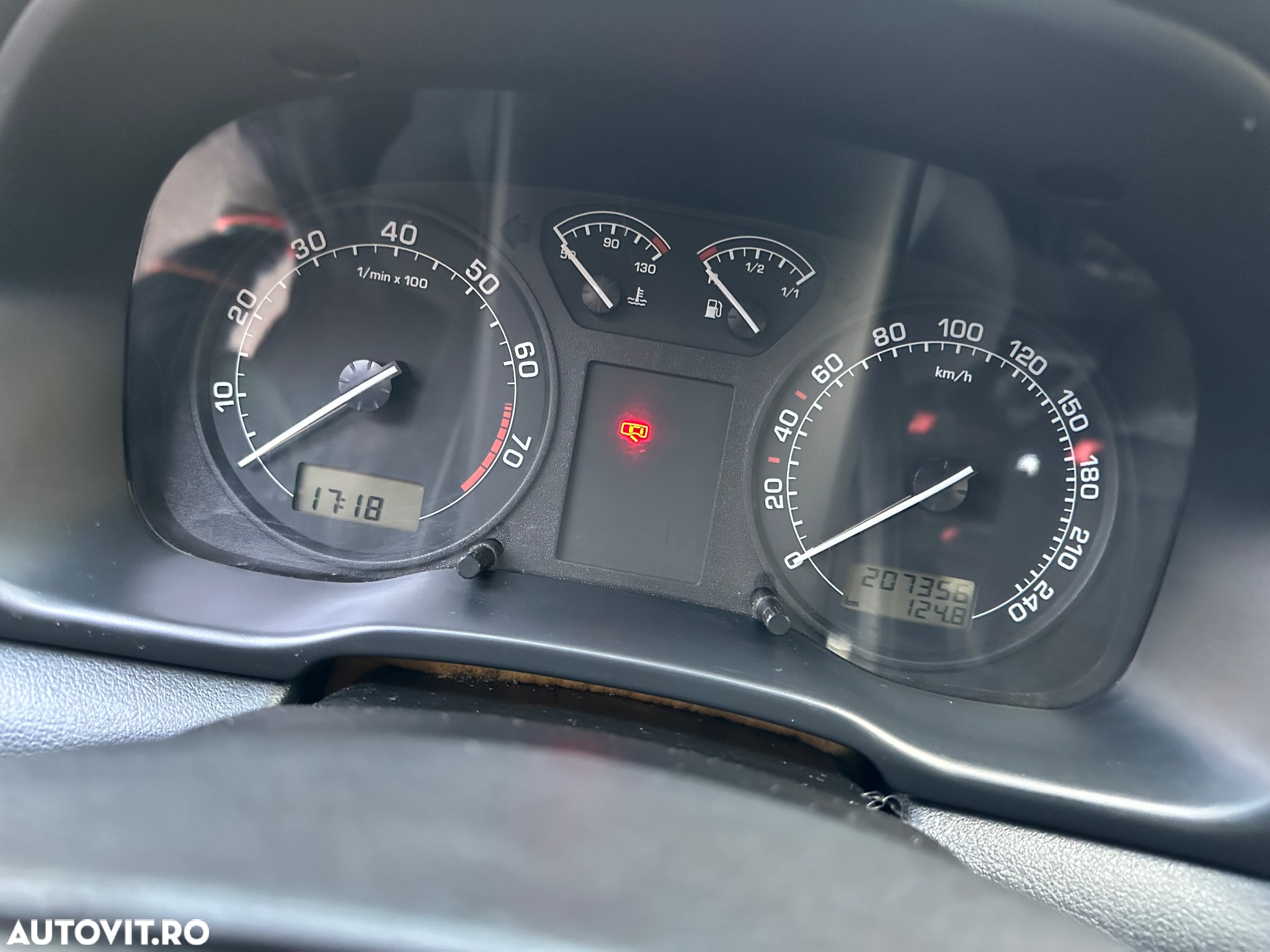Skoda Octavia 1.6 Ambiente - 5