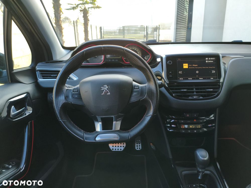 Peugeot 2008 PureTech 110 Stop&Start EAT6 GT-Line Edition - 26