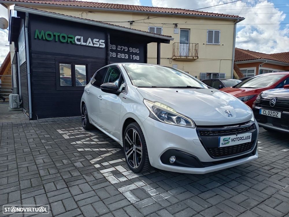 Peugeot 208 1.2 PureTech GT Line - 1
