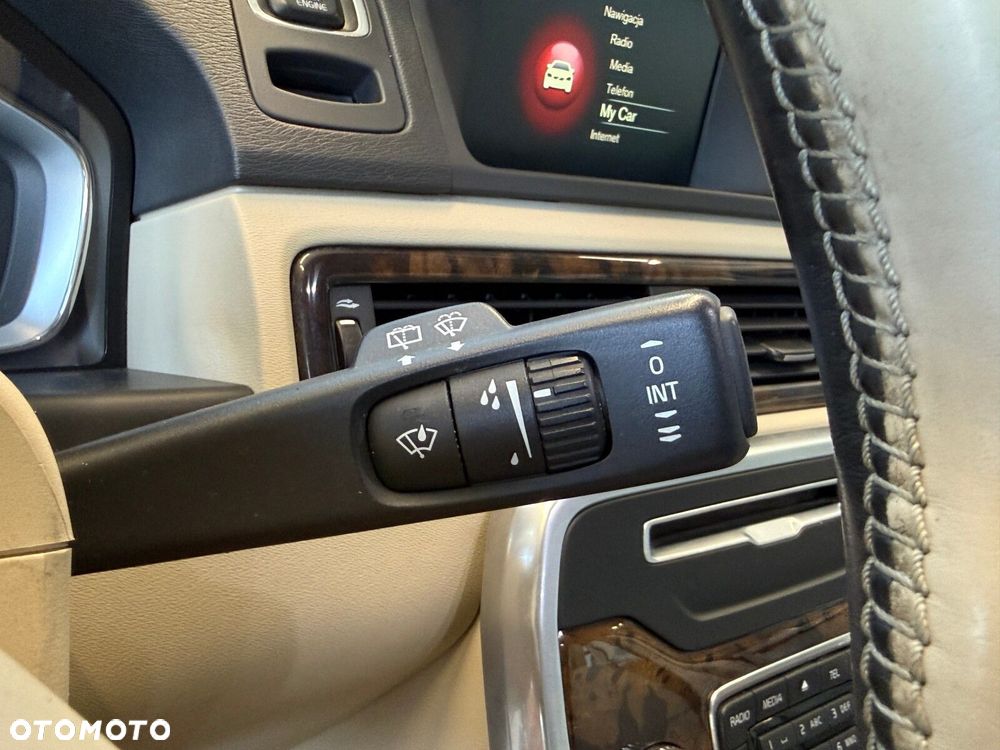 Volvo XC 70 - 28