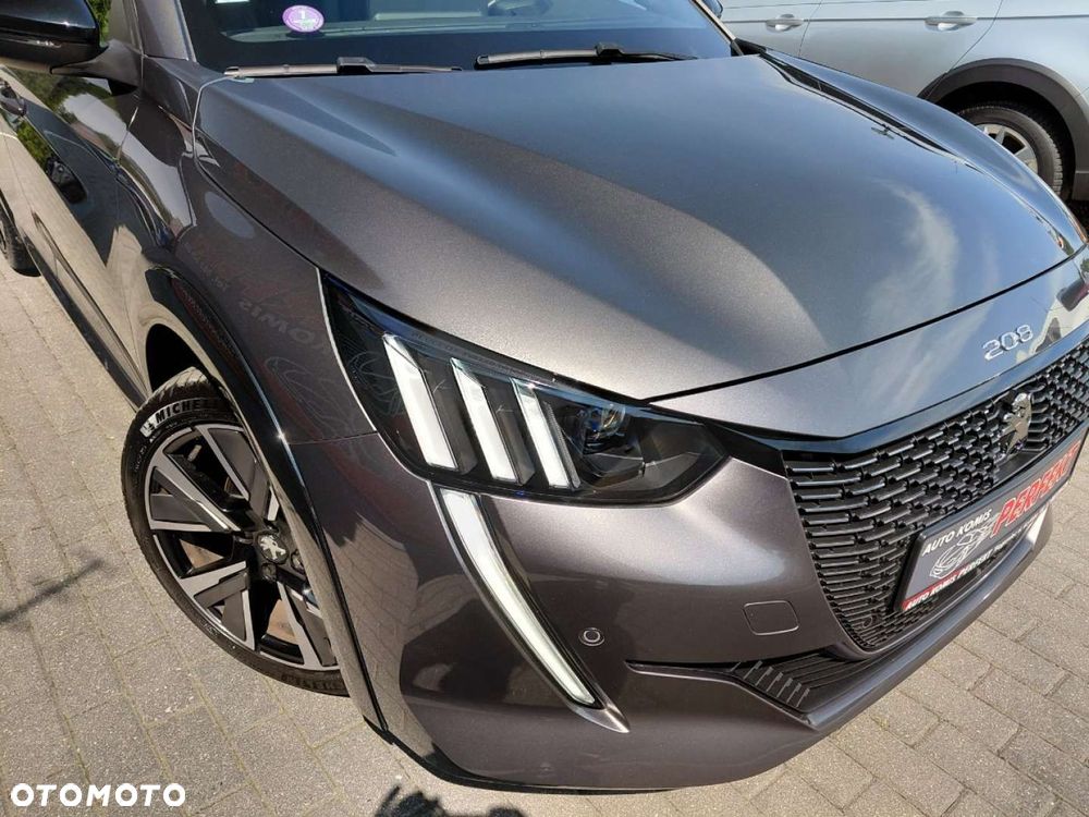 Peugeot 208 - 5