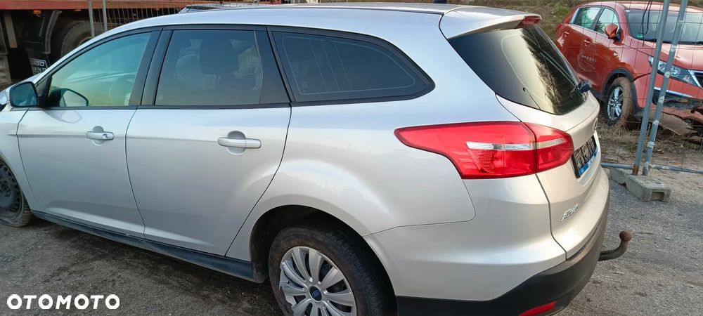 BLOTNIK PRAWY LEWY TYL CWIARTKA FORD FOCUS MK3 KOMBI 0F