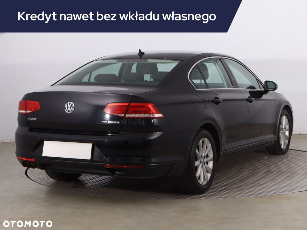 Volkswagen Passat - 7