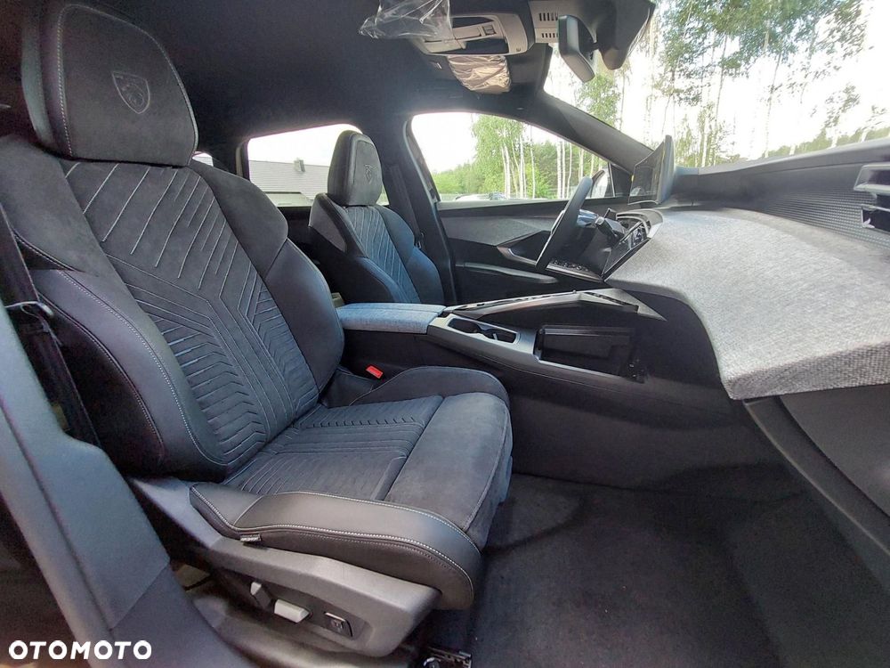 Peugeot 5008 1.2 PureTech mHEV GT Exclusive S&S e-DCS6 - 12