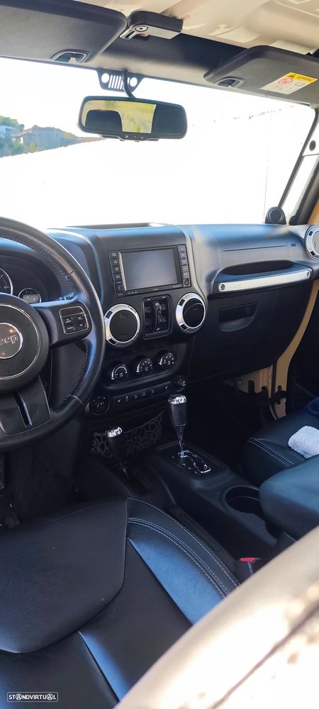 Jeep Wrangler - 16
