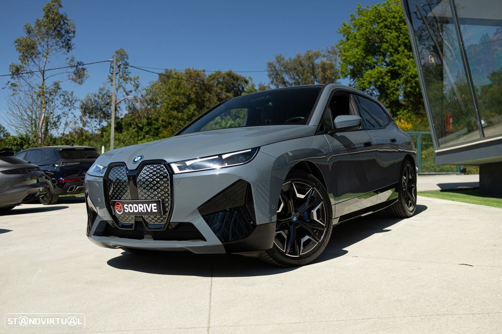 BMW iX xDrive 40 Pack Desportivo - 45
