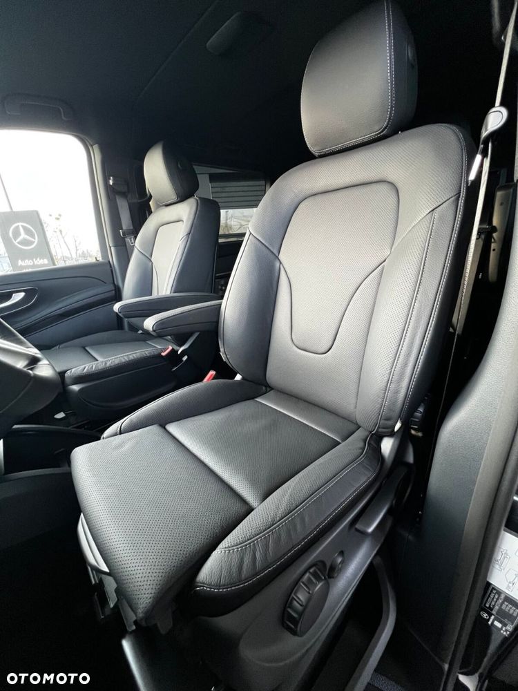 Mercedes-Benz Klasa V - 19