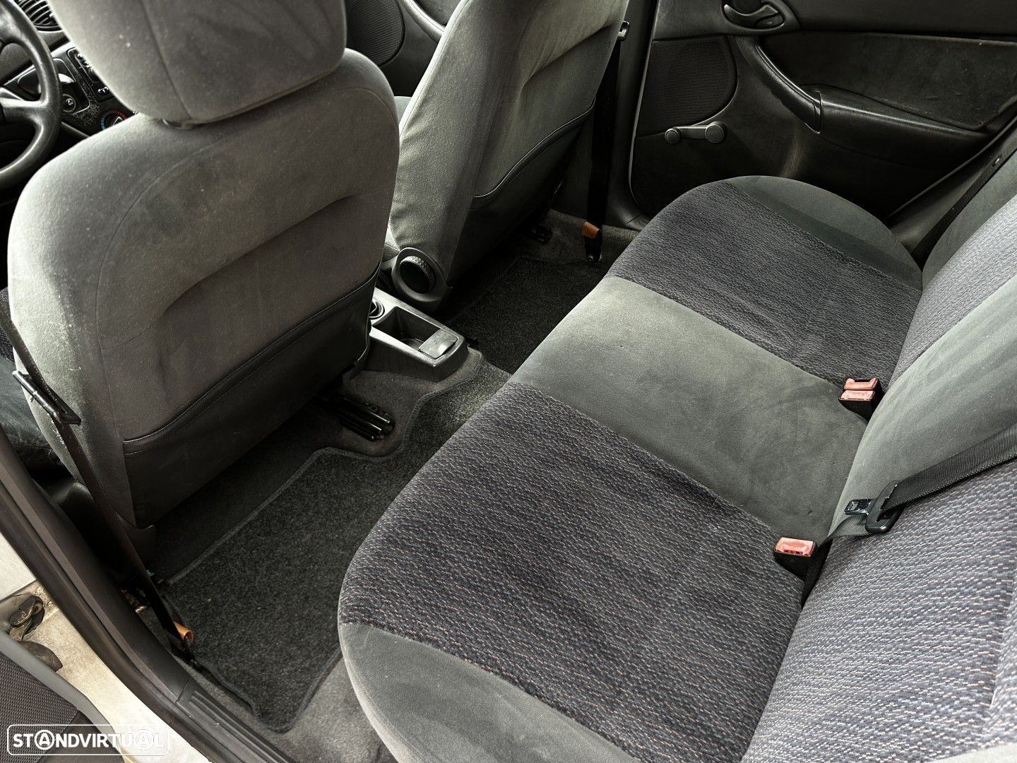 Ford Focus SW 1.4 Ambiente - 15