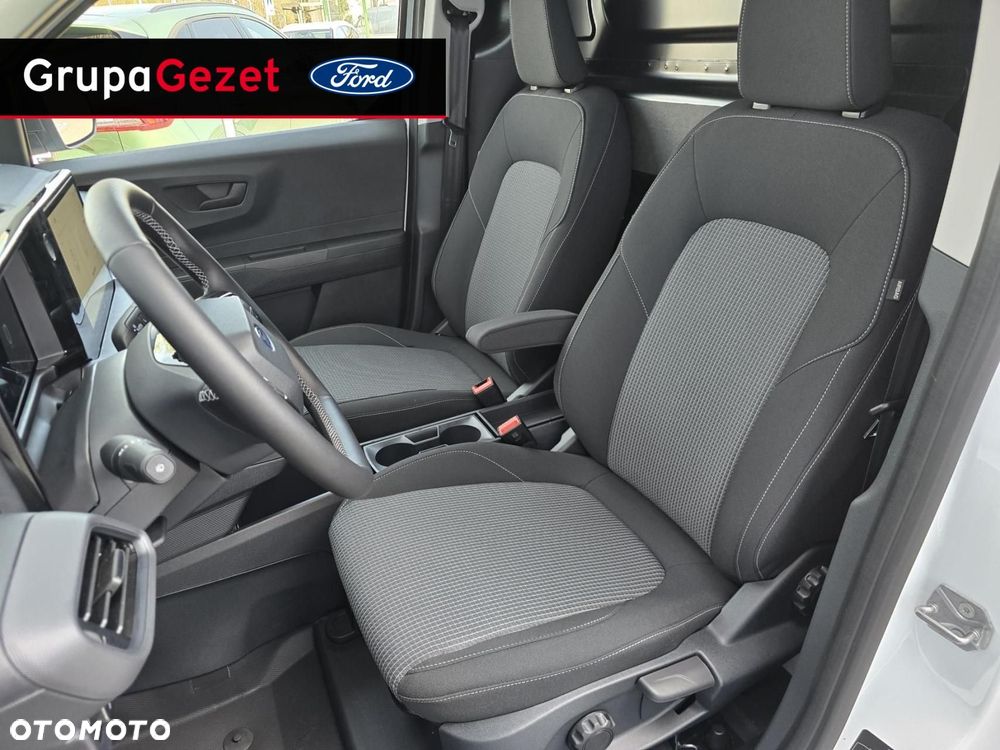 Ford Transit Courier - 14