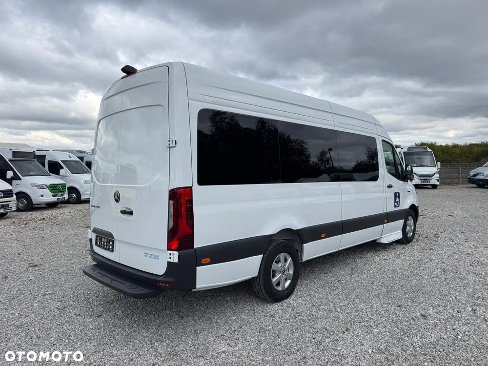 Mercedes-Benz Sprinter - 4