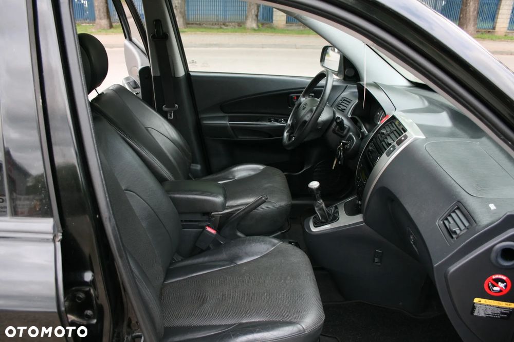 Hyundai Tucson 2.0 Comfort 2WD - 17