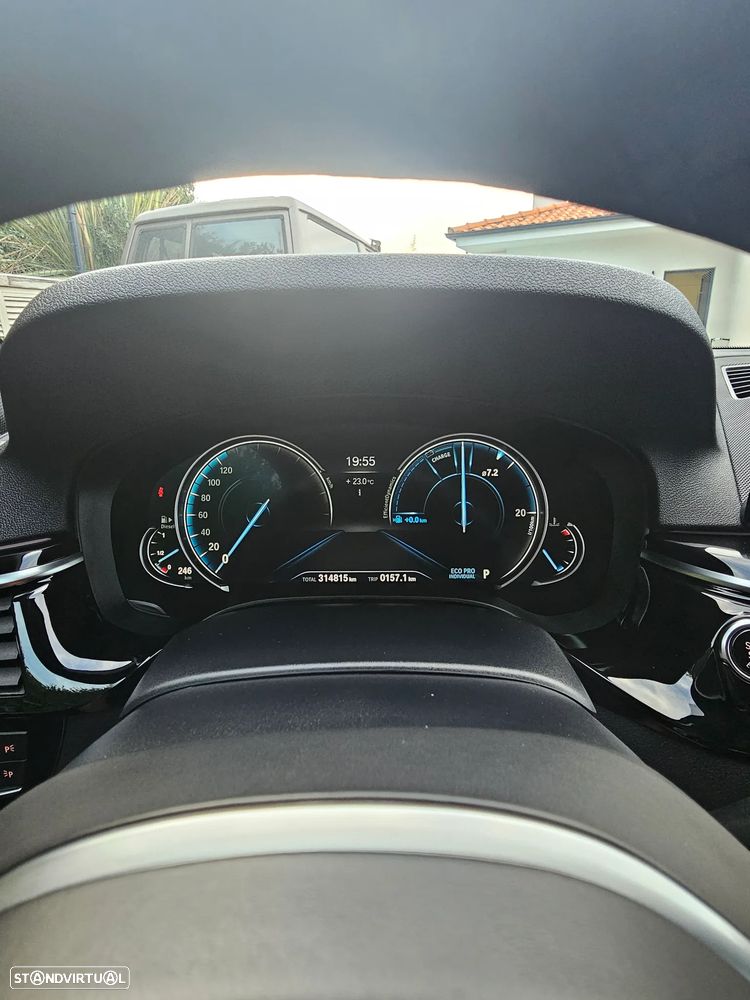 BMW 520 d Pack M Auto — fotografia 21