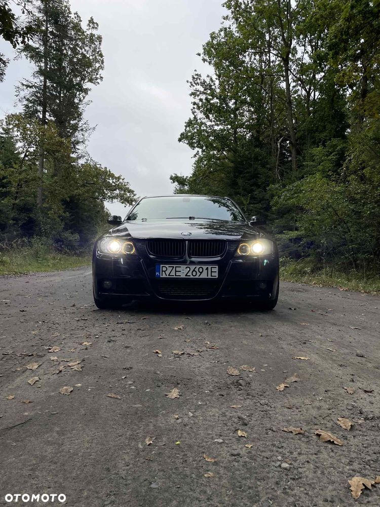BMW Seria 3 325d - 3