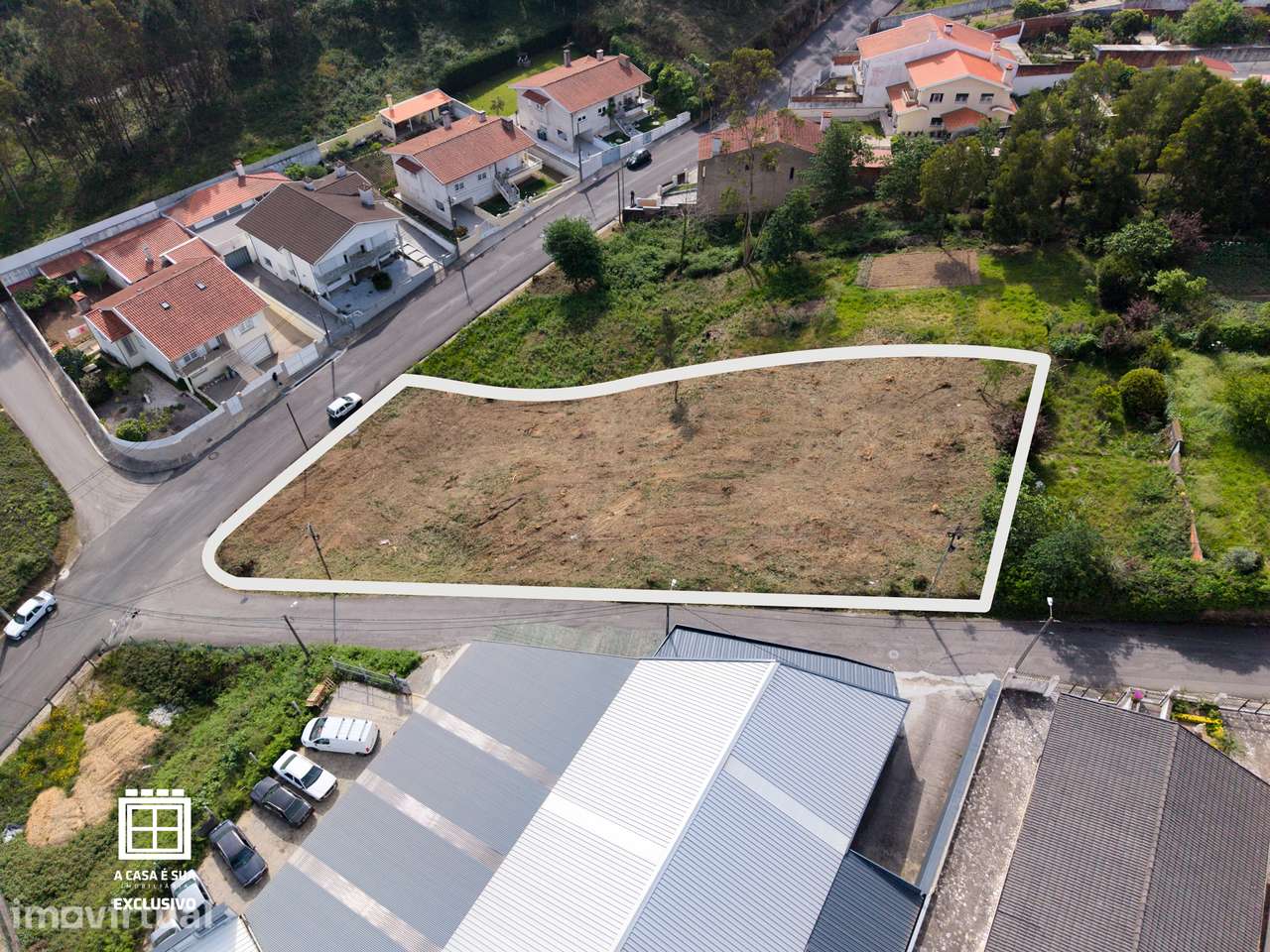 Excelente terreno para construção de moradia - Exclusivo - Grande imagem: 2/24