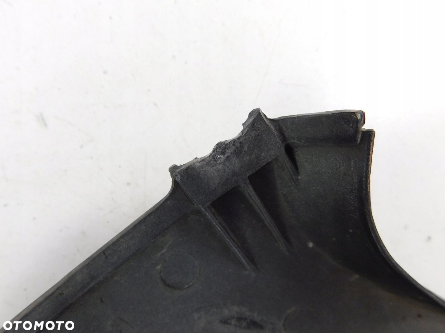 HONDA CBR 125 JC39 PŁUG PRAWY - 8