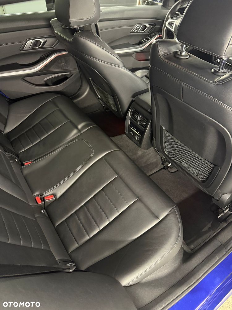 BMW Seria 3 320d Edition Luxury Line Purity - 12
