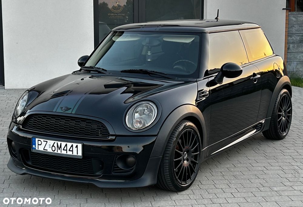 MINI Cooper Standard - 1