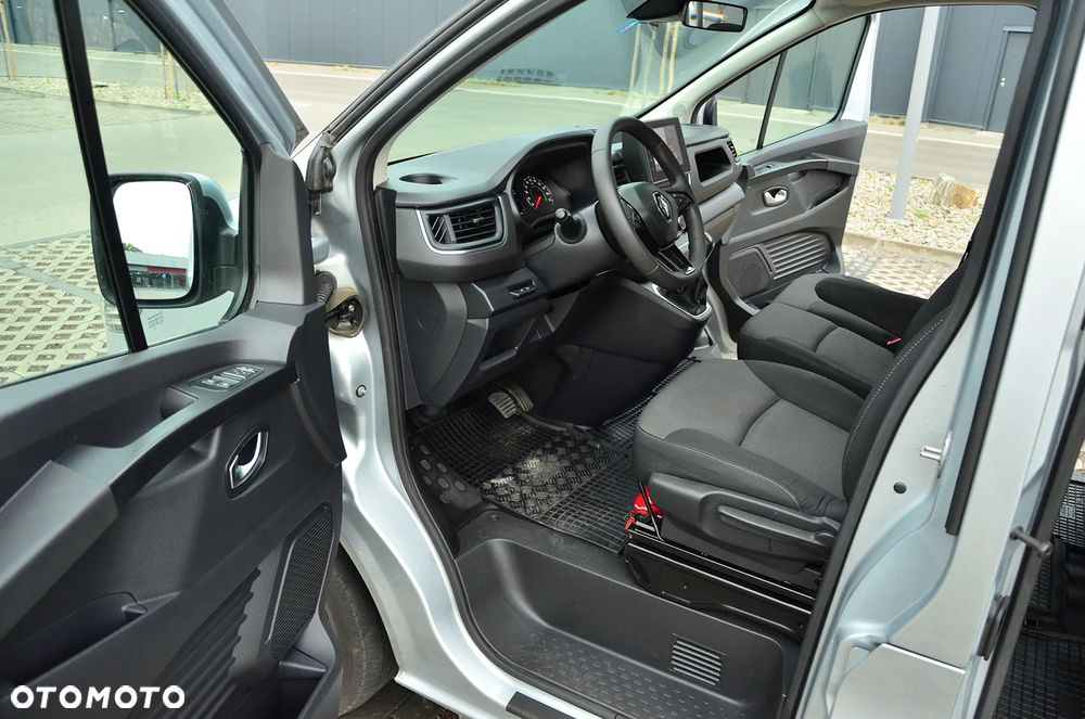 Renault Trafic 2.0 dCi EDC - 12