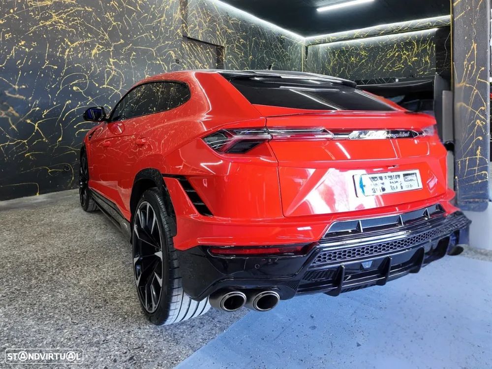 Lamborghini Urus 4.0 V8 - 4