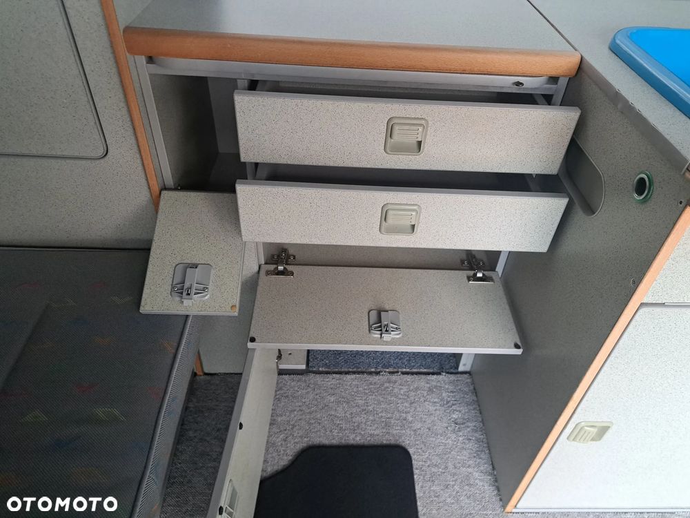 Volkswagen Transporter - 33